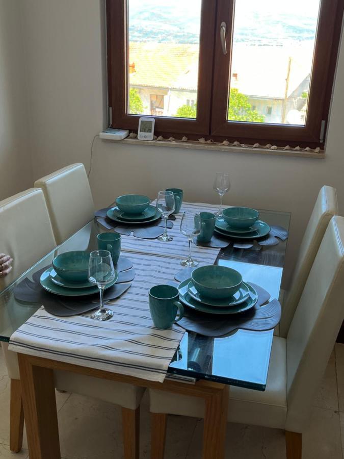 Apartament Slatine No 1 Buitenkant foto